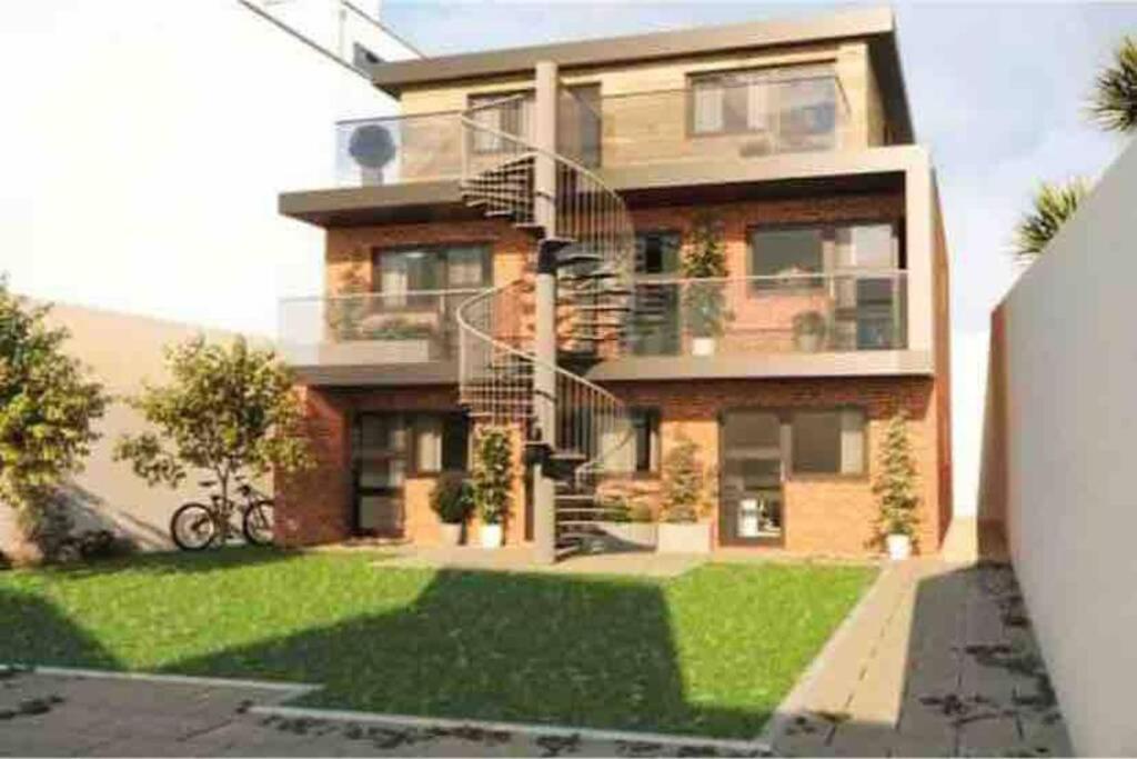 Bournemouth Nr Town Beach Train Coach Shops Lovely Entire Apartment Allows Quiet Good Dogs Εξωτερικό φωτογραφία